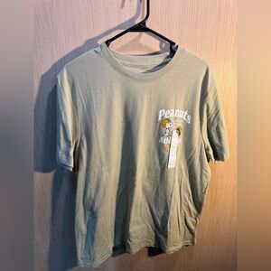 Men's Peanuts Beige Snoopy Sports Short Sleeve T-Shirt Size Large NWT